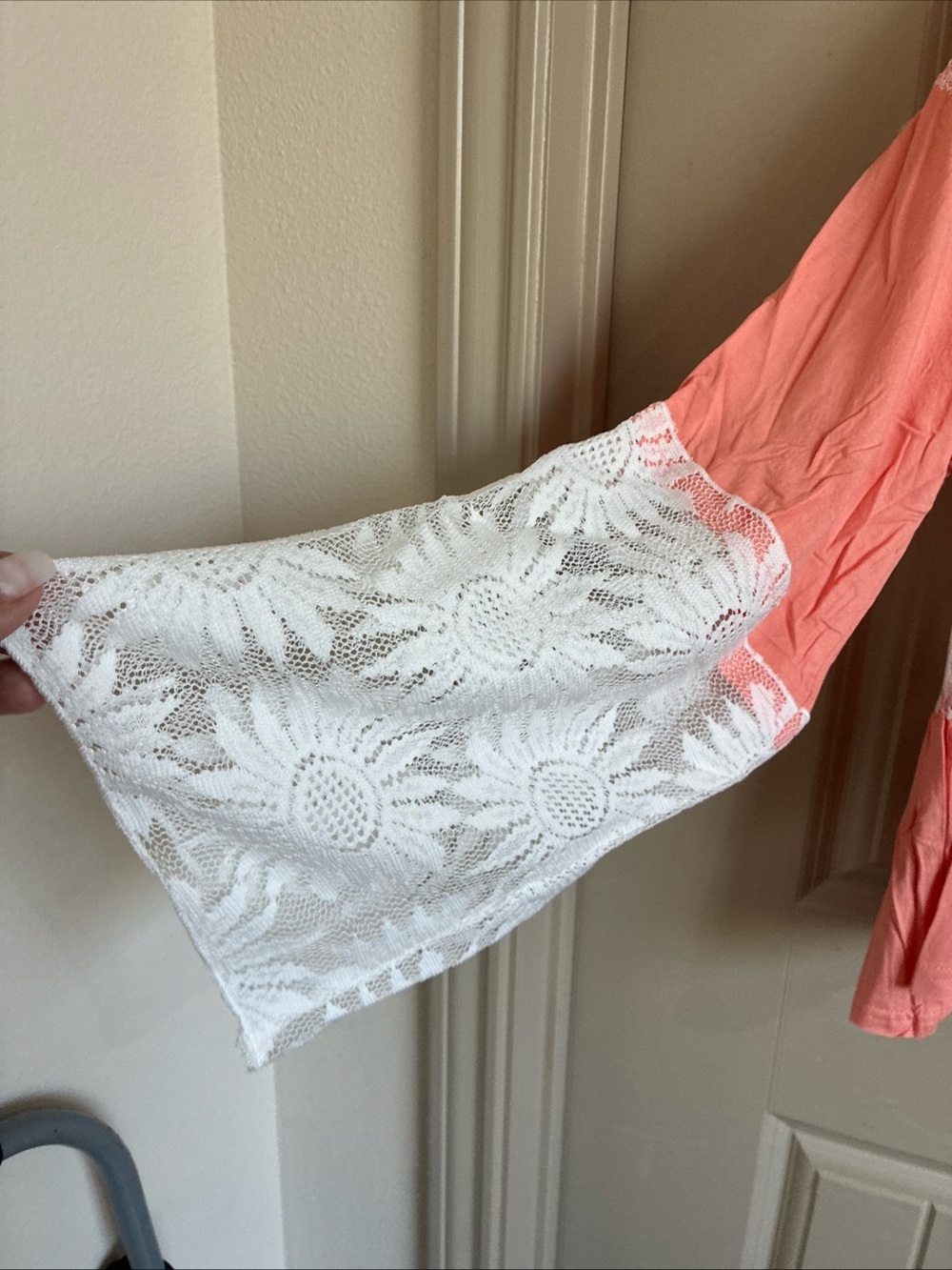 POL Coral V-Neck Top with White Crochet Sleeves - Picture 2 of 9